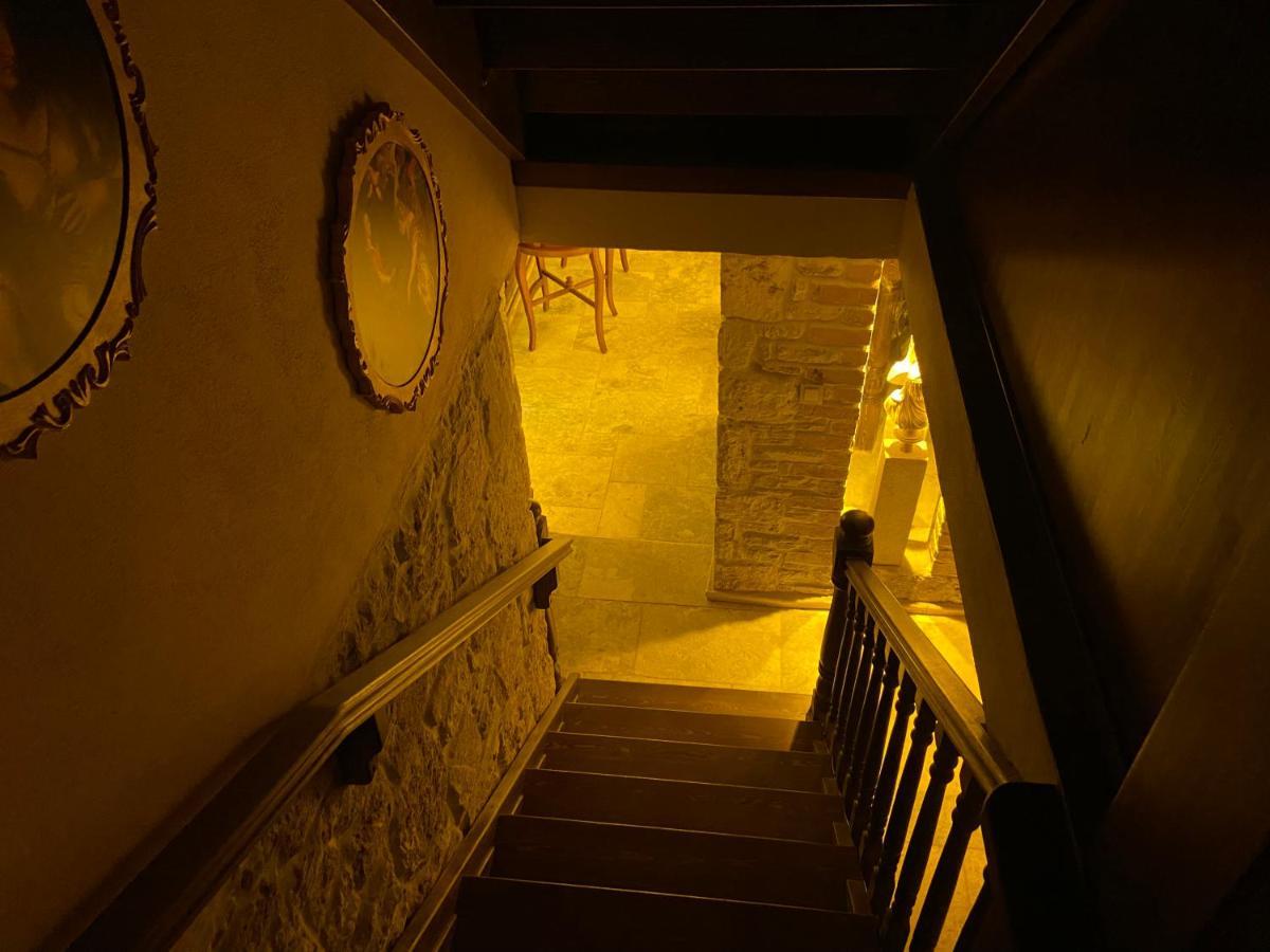 Dionysos 1789 Boutique Hotel フォチャ エクステリア 写真
