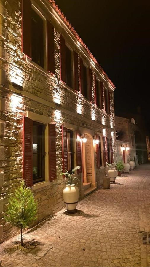 Dionysos 1789 Boutique Hotel フォチャ エクステリア 写真
