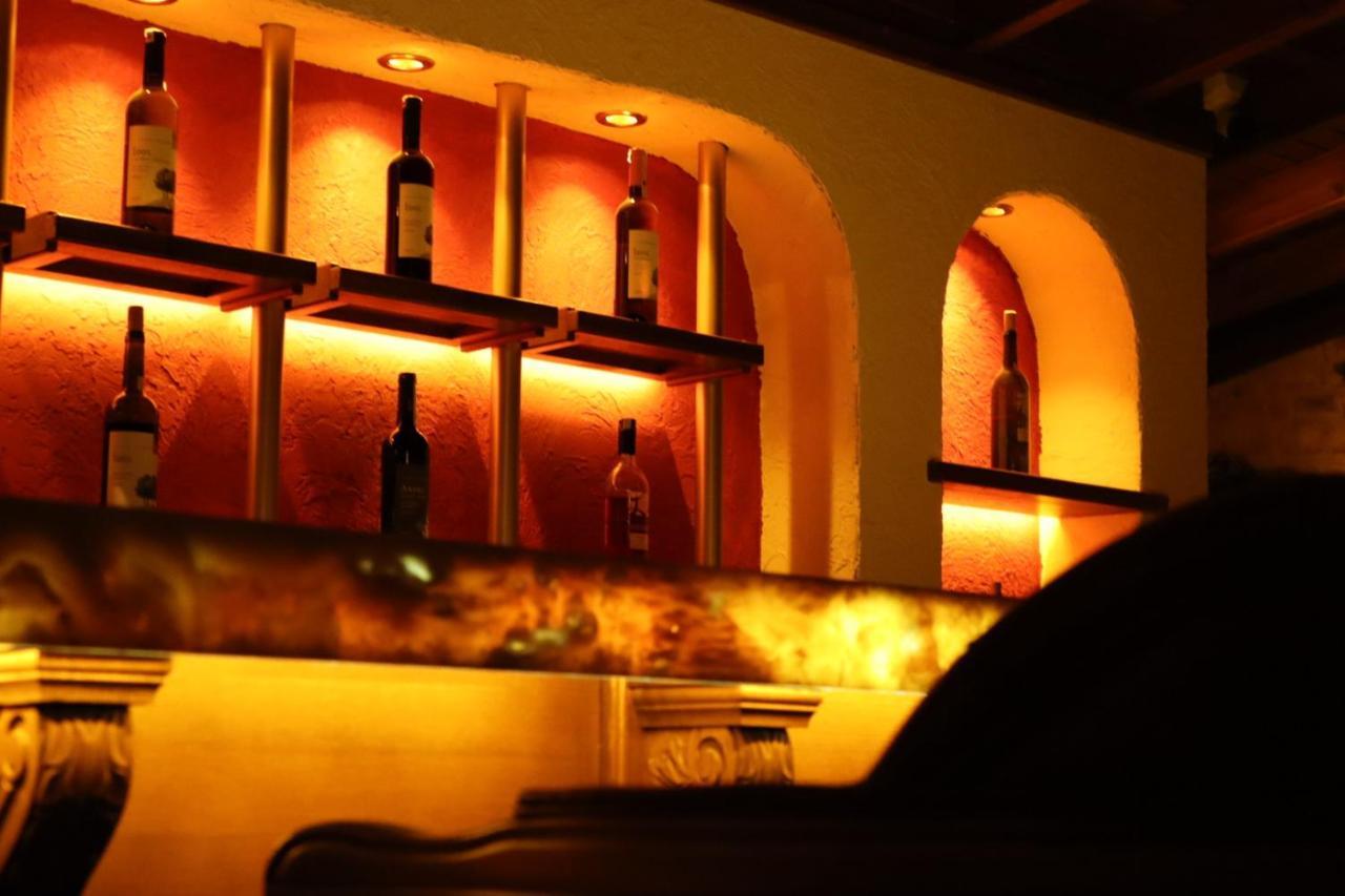 Dionysos 1789 Boutique Hotel フォチャ エクステリア 写真