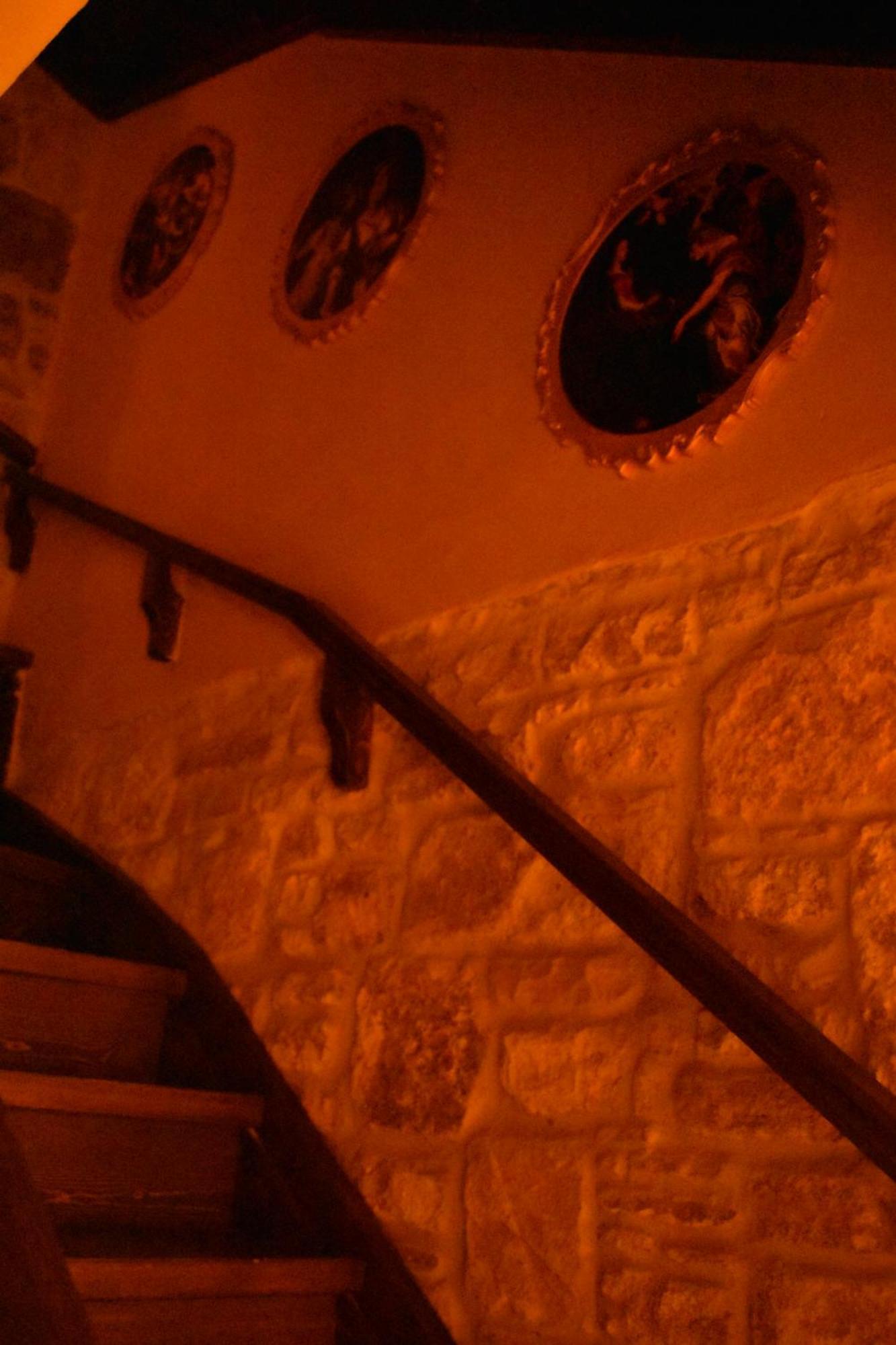 Dionysos 1789 Boutique Hotel フォチャ エクステリア 写真